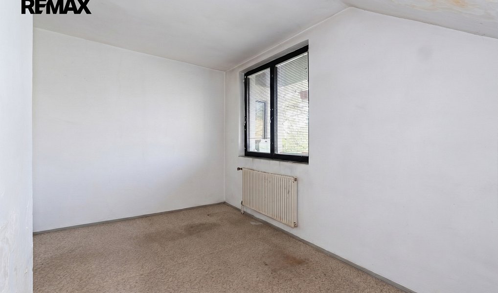 Prodej domu 225 m² s pozemkem 3 499 m², Litvínov – náhled fotky 32