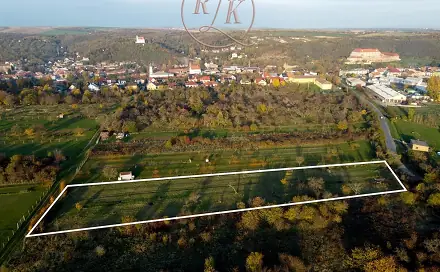 Prodej stavebního pozemku 5 666 m², Dolní Kounice, okres Brno-venkov