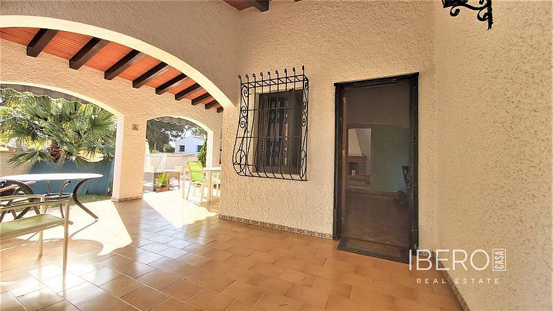 Prodej domu 163 m² s pozemkem 936 m² - Más