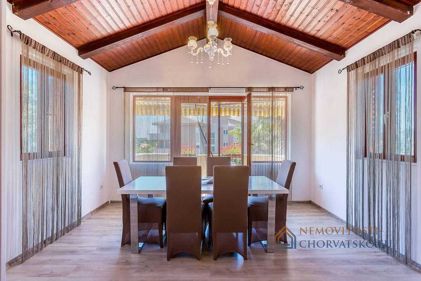Prodej bytu 2+kk 122 m² - Więcej