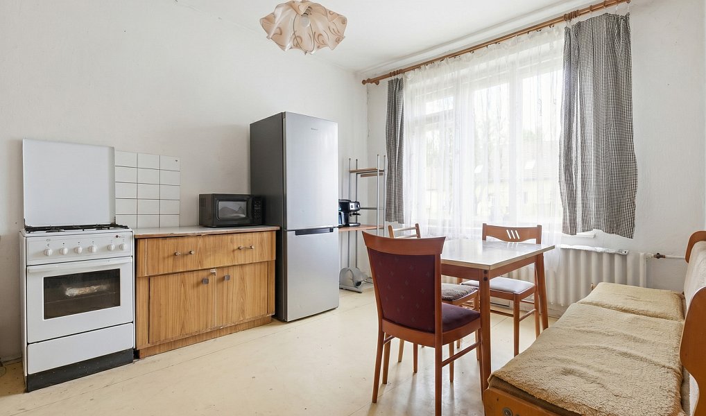Prodej domu 248 m² s pozemkem 1 439 m², Blansko – náhled fotky 8