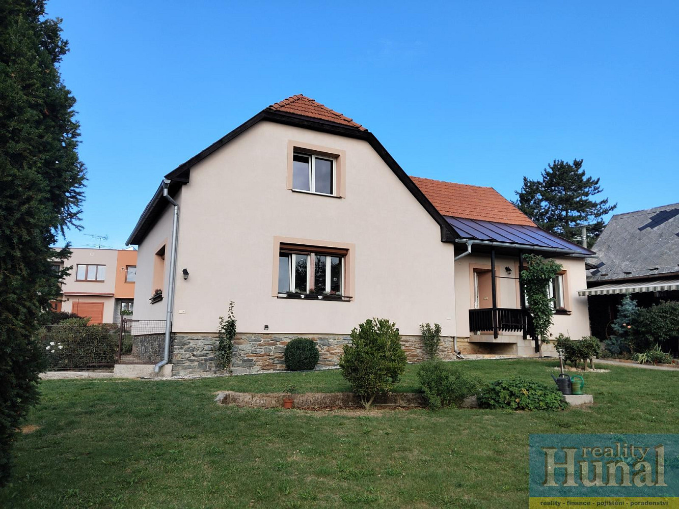 Prodej domu 222 m² s pozemkem 1 232 m² – fotografie 2