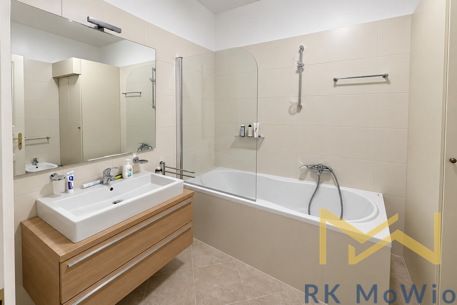 Pronájem bytu 3+kk 110 m² – fotografie 4