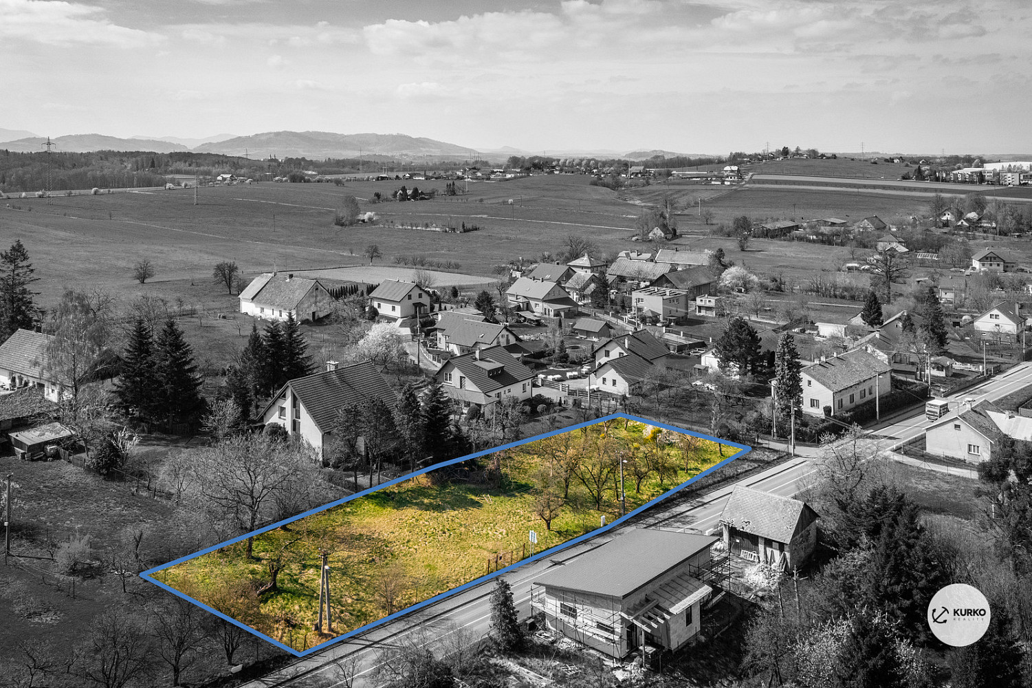 Prodej stavebního pozemku 1 930 m²