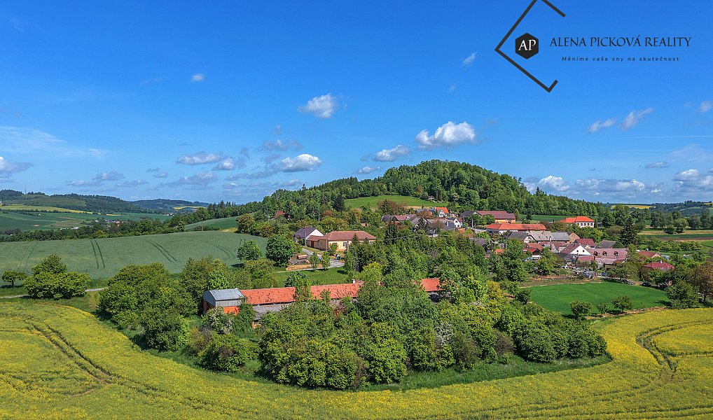 Prodej zemědělského objektu 1 200 m², Louka – náhled fotky 2
