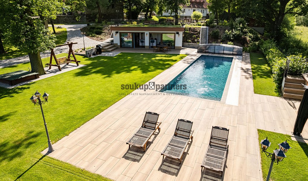 Prodej domu 1 079 m² s pozemkem 18 056 m², Netvořice – náhled fotky 10