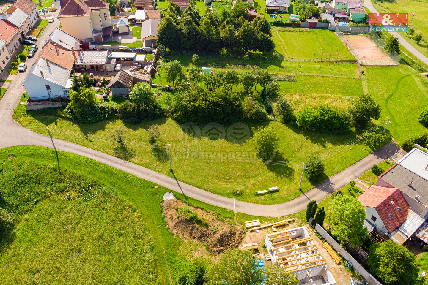 Prodej stavebního pozemku 1 021 m² – pohled 6
