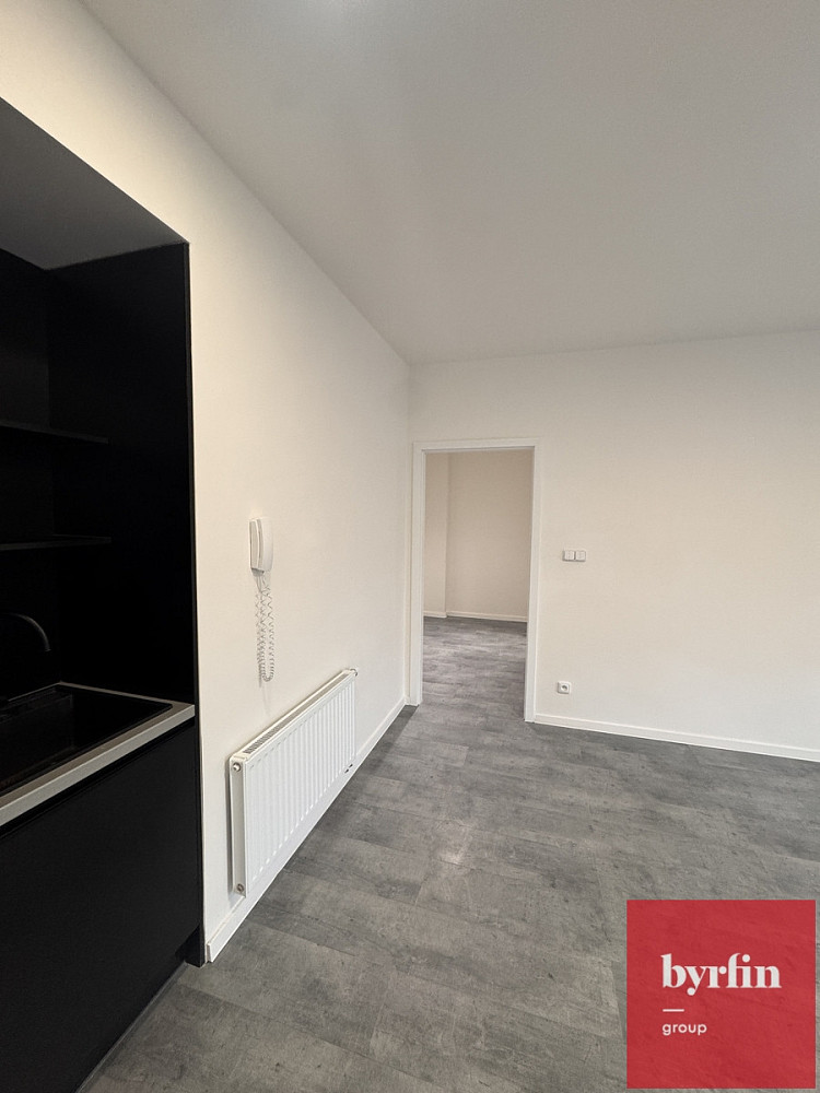 Pronájem bytu 2+kk 55 m² – fotografie 2
