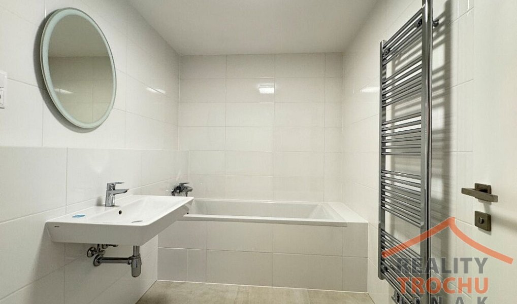 Pronájem bytu 2+kk 44 m², Hradec Králové – náhled fotky 9