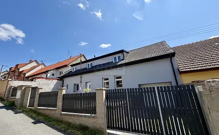 Prodej domu 240 m² s pozemkem 223 m², Prostřední, Lišany, okres Rakovník