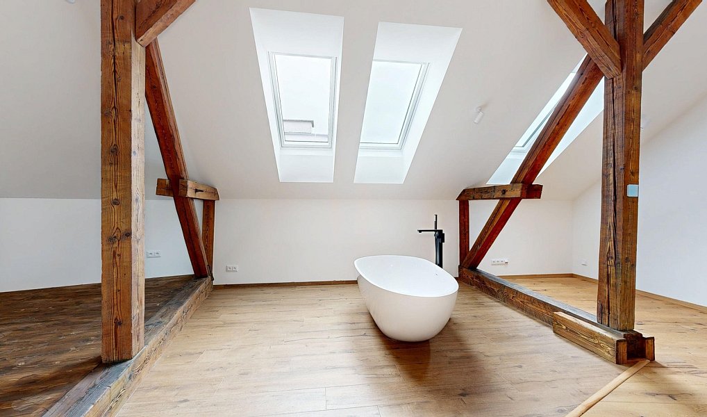 Pronájem bytu atypického 121 m², Jindřichův Hradec – náhled fotky 14