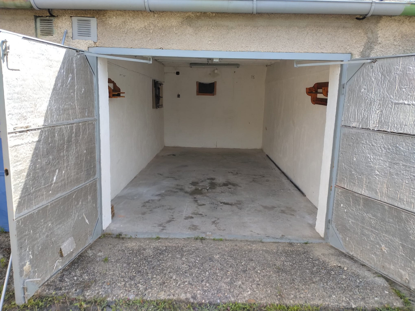 Prodej zděné řadové garáže 20 m2 v širším centru města slaný — photo 3