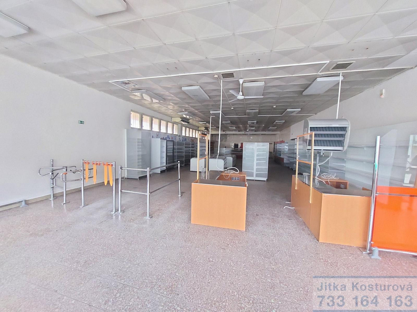 Pronájem obchodních prostor 630 m² – fotografie 2