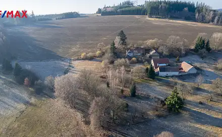 Prodej stavebního pozemku 2 465 m², Votice, okres Benešov