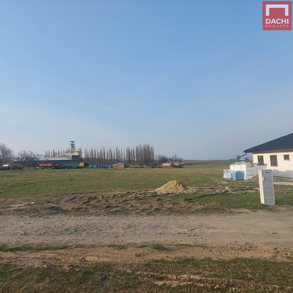 Prodej stavebního pozemku 1 489 m² – fotografie 4