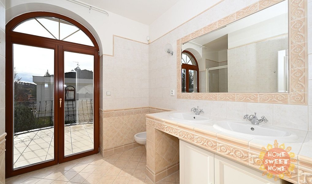 Pronájem domu 243 m² s pozemkem 380 m², Praha – náhled fotky 15