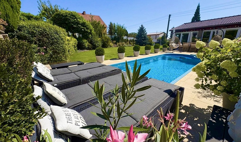 Prodej domu 323 m² s pozemkem 1 018 m², Kly – náhled fotky 18