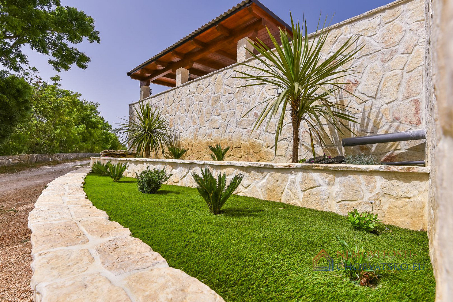 Prodej domu 138 m² s pozemkem 500 m² – pohled 2