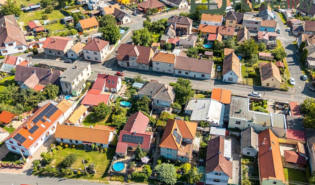 Prodej domu 215 m² s pozemkem 300 m², Žleby – náhled fotky 15