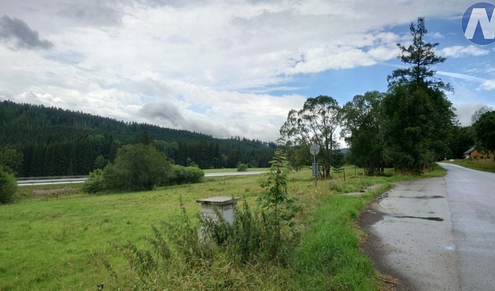 Prodej pozemku 6 664 m², Strážný – náhled fotky 2
