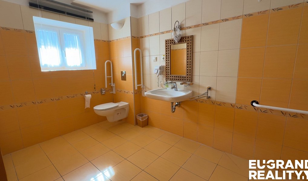 Prodej ubytovacího objektu 683 m², Varnsdorf – náhled fotky 22