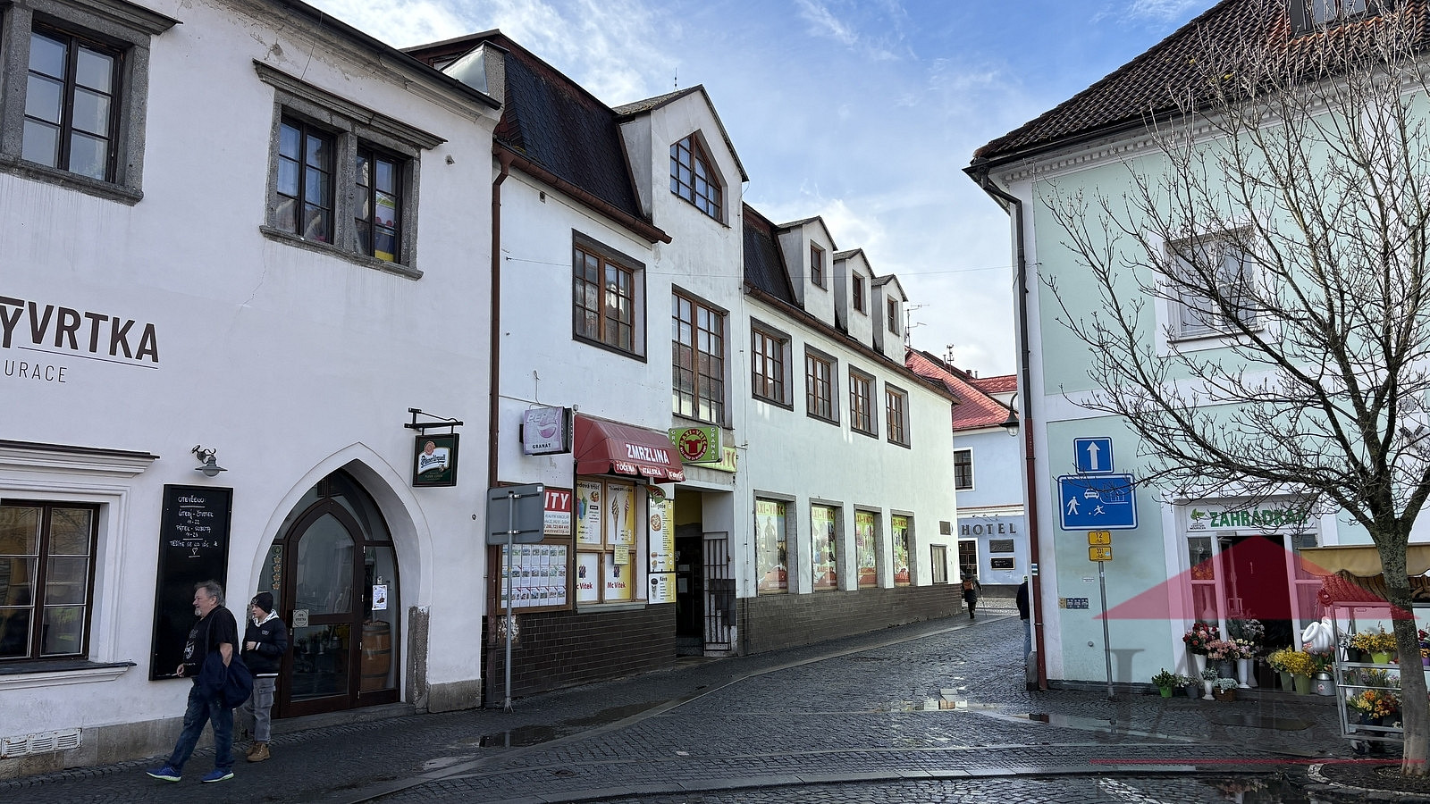 Prodej obchodních prostor 385 m²
