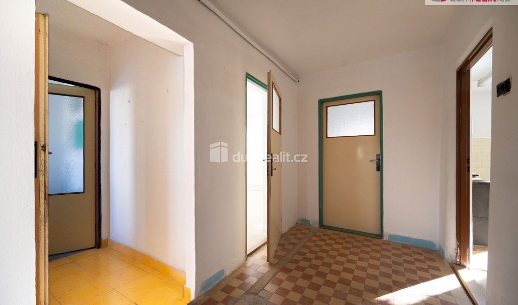 Prodej domu 486 m² s pozemkem 2 814 m², Psárov – náhled fotky 10