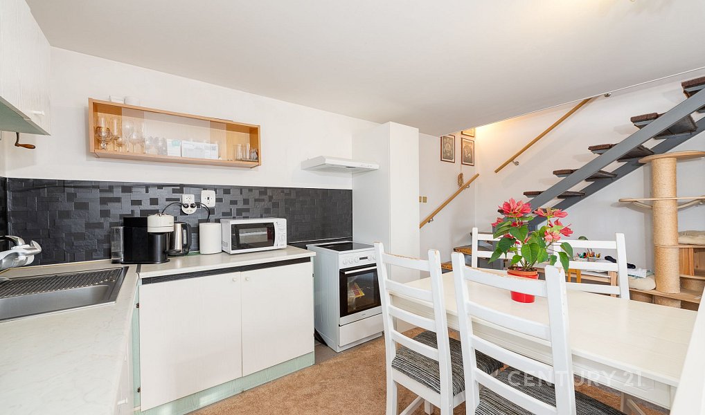 Prodej domu 139 m² s pozemkem 822 m², Dobrovice – náhled fotky 18