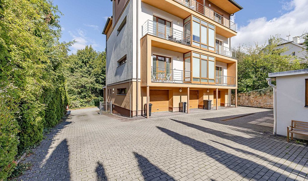 Pronájem bytu 2+kk, 56 m², Zlín, Luhačovice