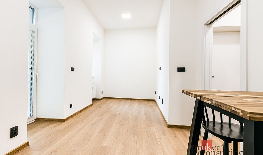 Pronájem bytu 1+kk 28 m², Brno – náhled fotky 6
