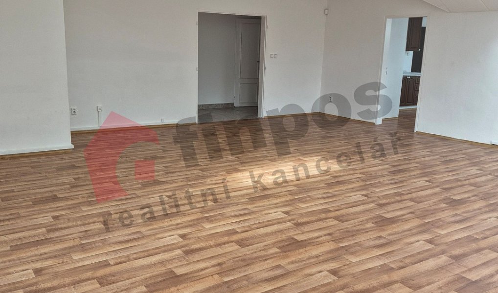 Pronájem obchodních prostor 100 m², Kamenice – náhled fotky 3