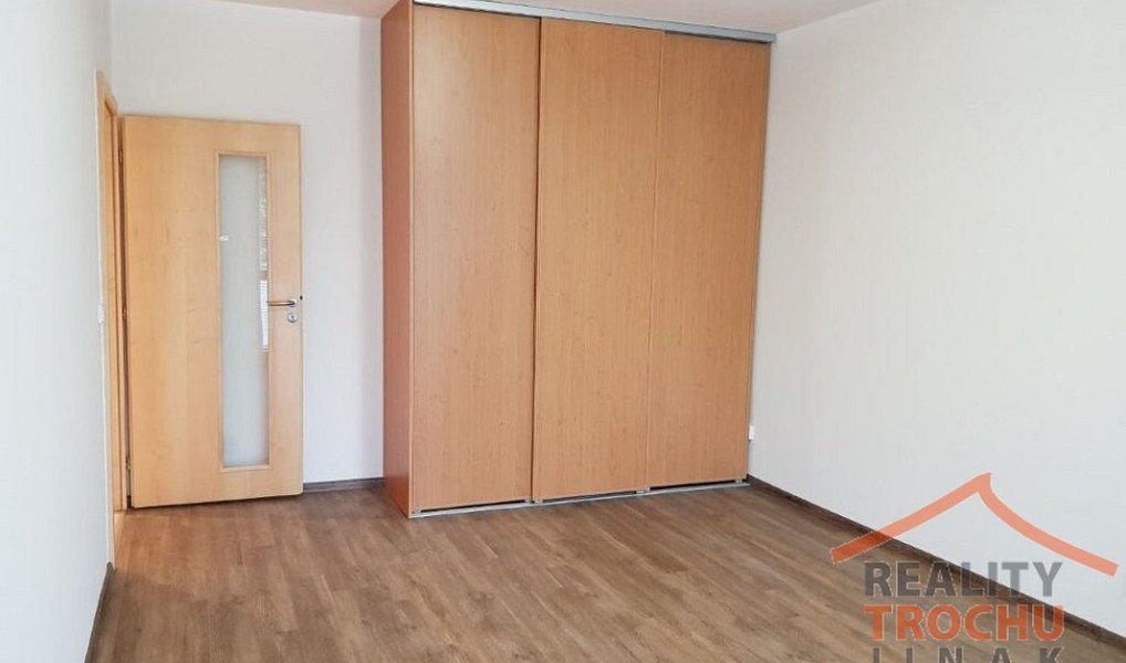 Pronájem bytu 2+1 55 m², Hradec Králové – náhled fotky 4