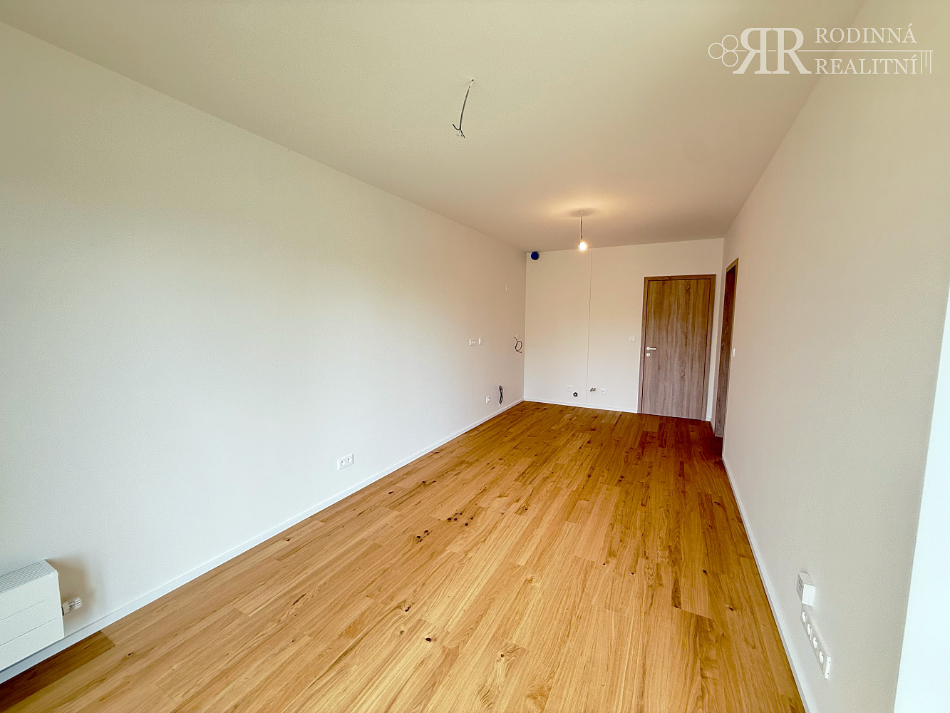 Pronájem bytu 2+kk 48 m² – pohled 2