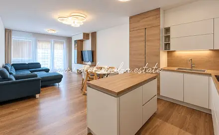 Pronájem bytu 3+kk 84 m²