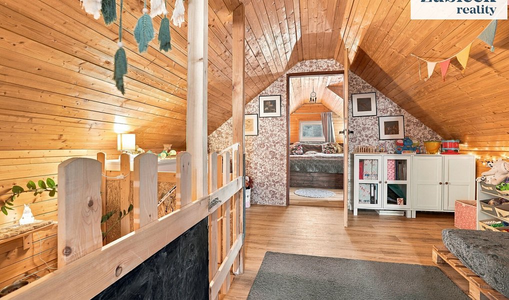 Prodej domu 120 m² s pozemkem 1 247 m², Zlín – náhled fotky 12