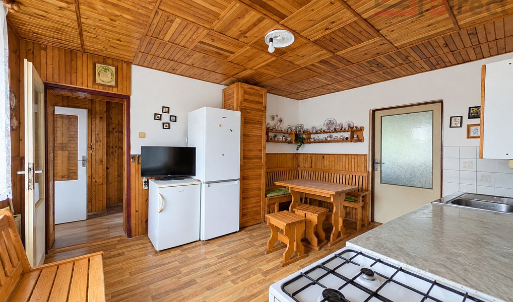 Prodej domu 190 m² s pozemkem 1 352 m², Kováň – náhled fotky 6