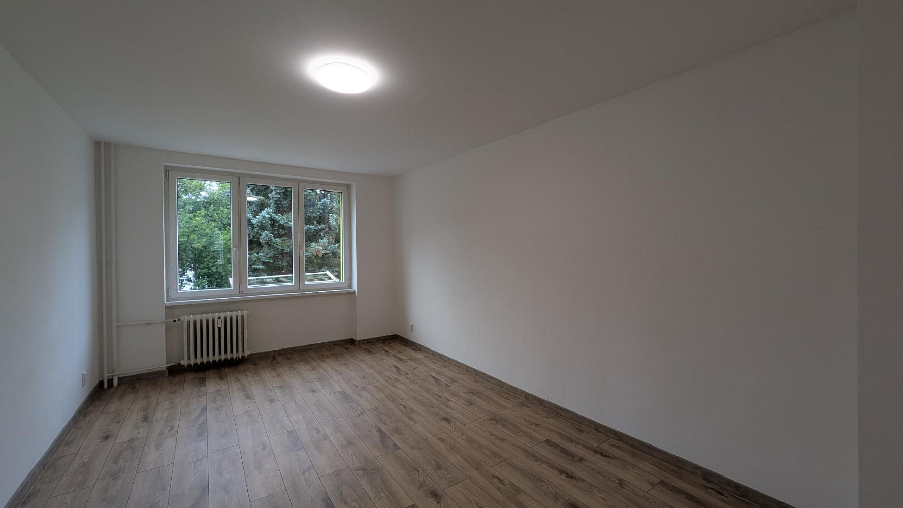 Pronájem bytu 3+kk 52 m² – fotografie 2