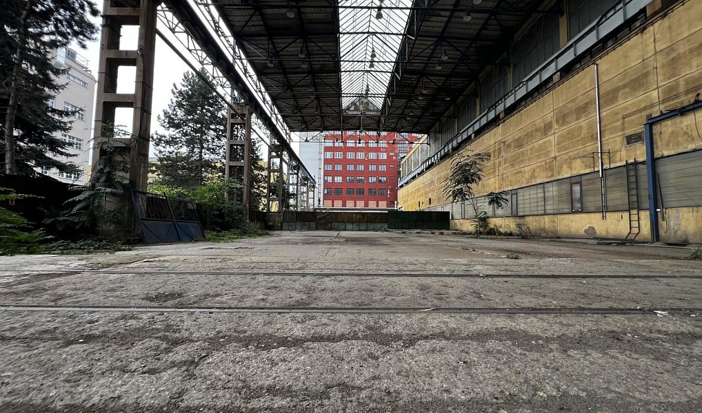 Pronájem komerčního pozemku 1 900 m², Praha – náhled fotky 4