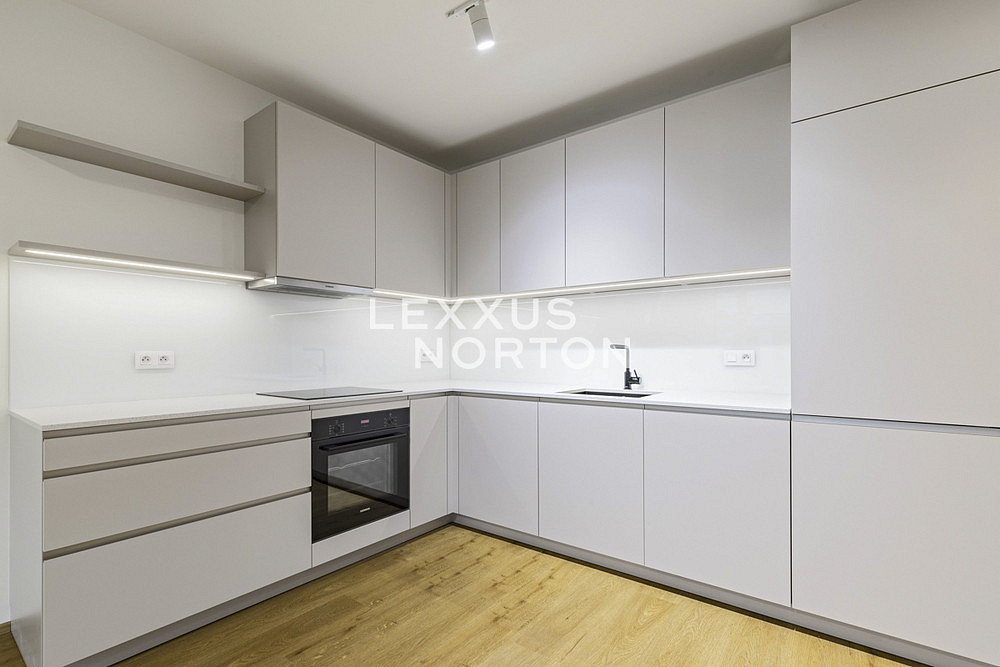 Pronájem bytu 2+kk 57 m² – fotografie 2