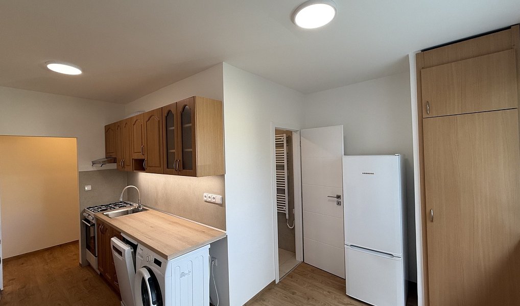 Pronájem bytu 2+1 63 m², Zlín – náhled fotky 26