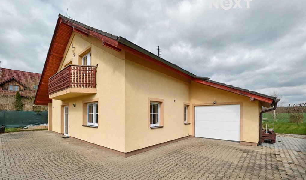Prodej domu 180 m² s pozemkem 882 m², Býšť – náhled fotky 2
