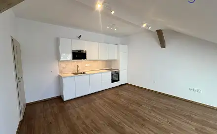 Pronájem bytu 3+kk 64 m²
