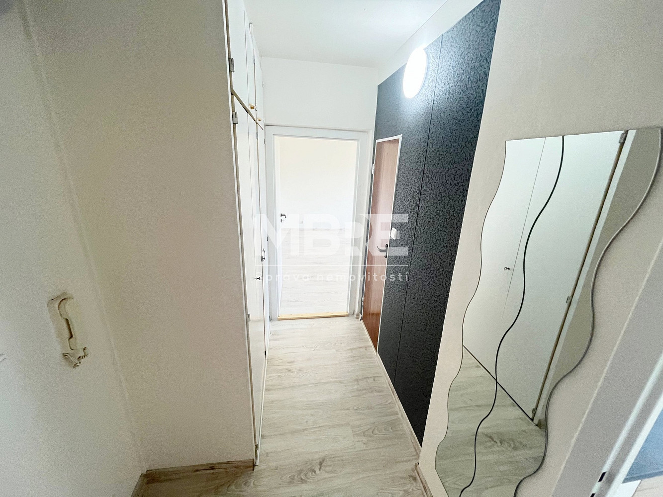Pronájem bytu 1+1 39 m² – fotografie 3
