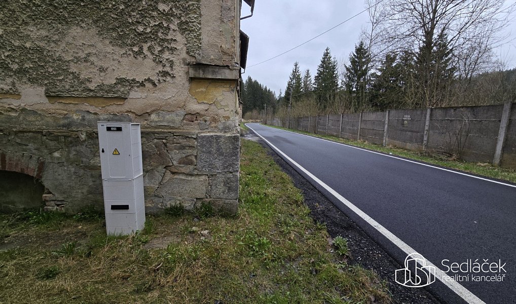 Prodej domu 300 m² s pozemkem 121 m², Rotava – náhled fotky 9