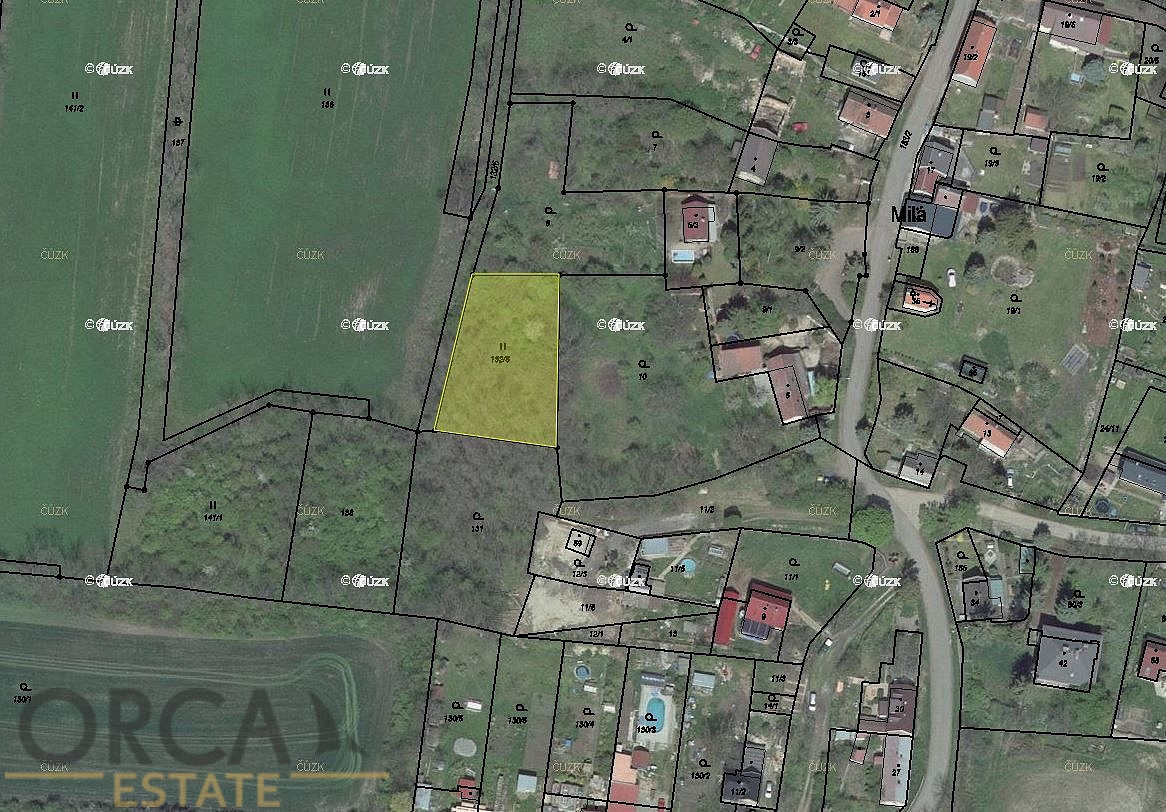 Prodej pozemku 1 085 m²