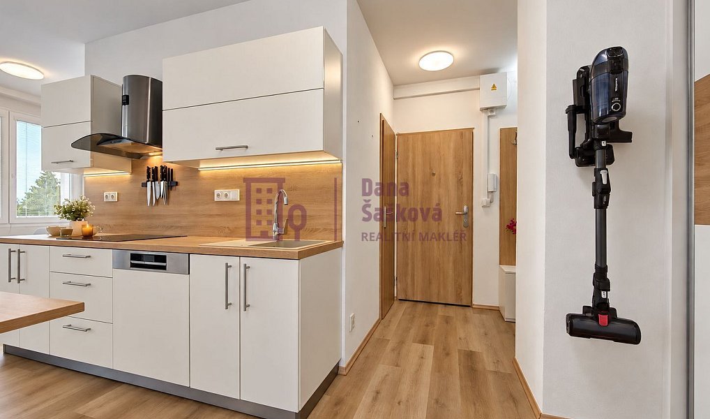 Pronájem bytu 3+1 65 m², Jindřichův Hradec – náhled fotky 11