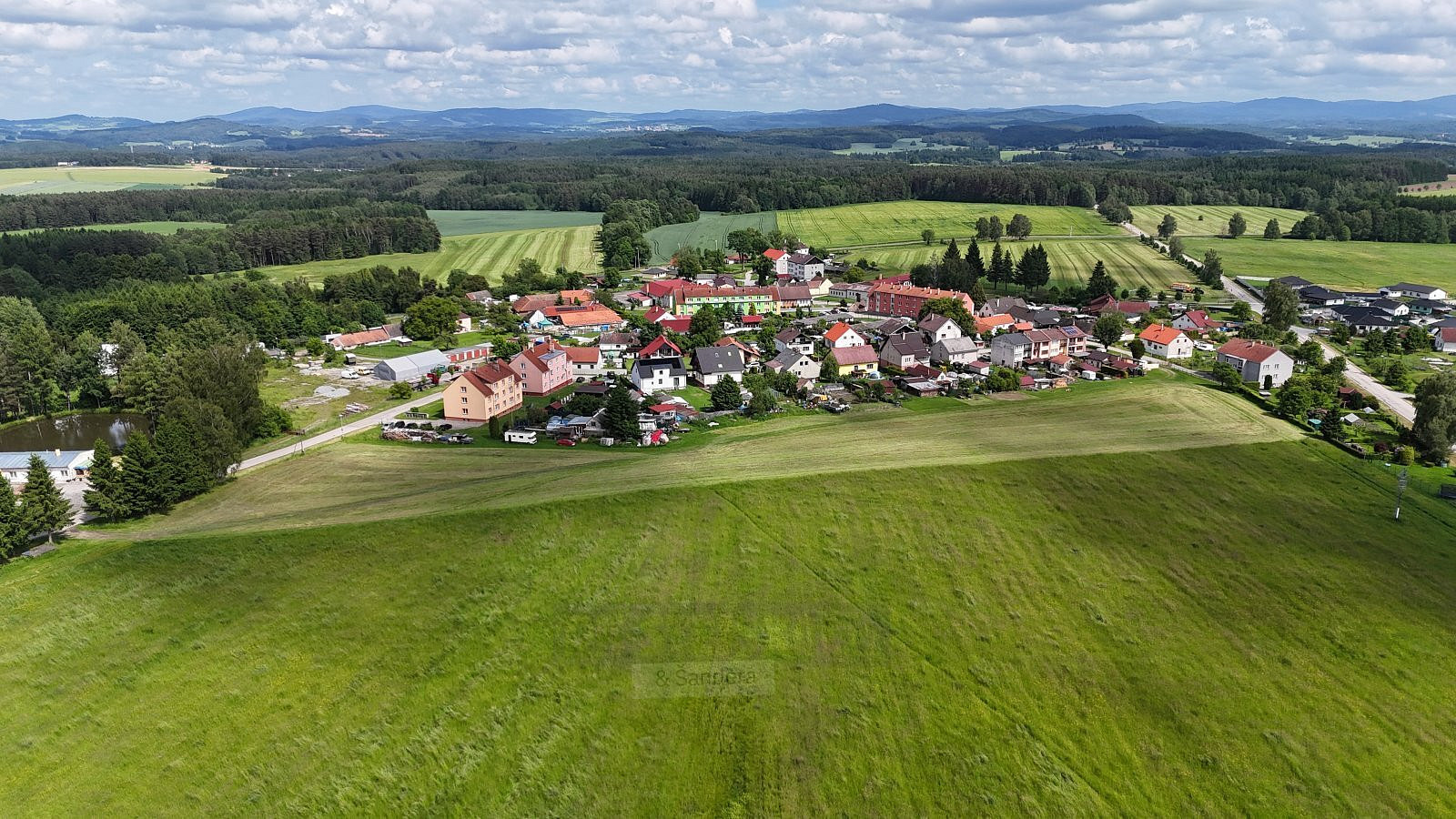 Prodej stavebního pozemku 9 698 m² – fotografie 4