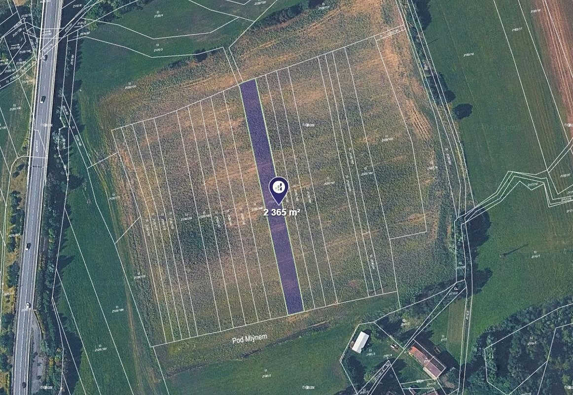 Prodej pole 1 861 m²