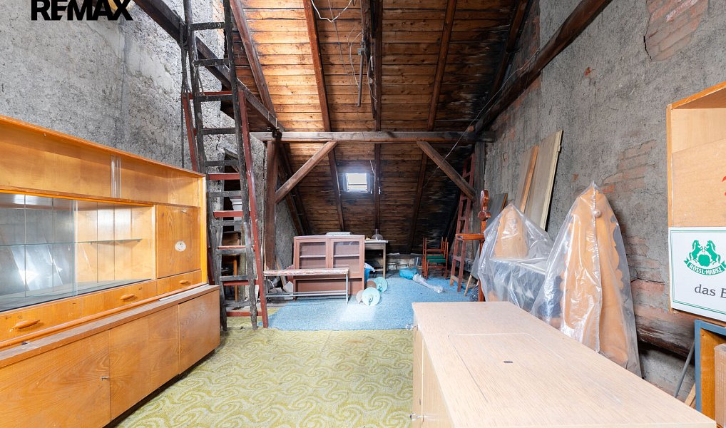 Prodej domu 207 m² s pozemkem 354 m², Spořice – náhled fotky 24