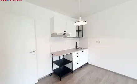 Pronájem bytu 1+kk 33 m², Na Perštýně, Liberec - Liberec IV-Perštýn
